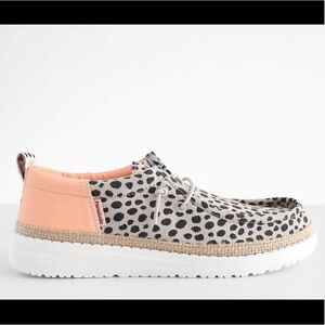 Cheetah hey dudes size 6